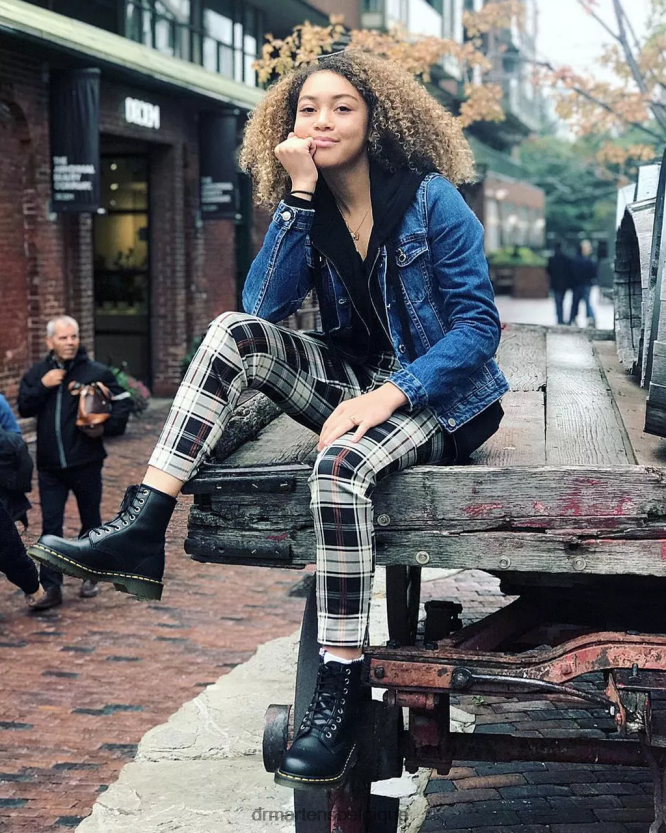 chaussure être Dr. Martens femmes bottes végétaliennes à lacets 1460 felix Félix noir déteint 6RFZX08