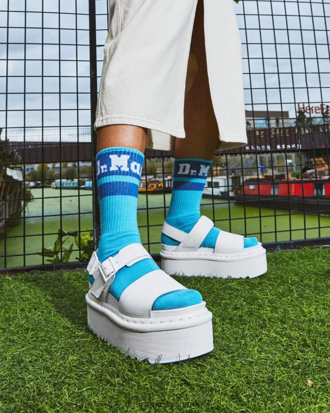 chaussure être Dr. Martens femmes sandales voss mono à brides plateforme en cuir hydroélectrique blanc 6RFZX0277