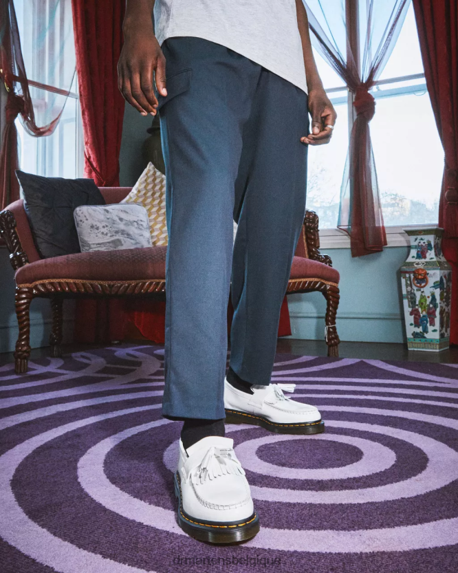 chaussure être Dr. Martens femmes mocassins à pampilles en cuir surpiqûres jaunes Adrian lisse 6RFZX0378